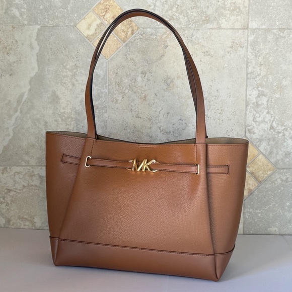 Michael Kors Reed Large Belted Shoulder Tote Bag Luggage - Picture 4 of 10